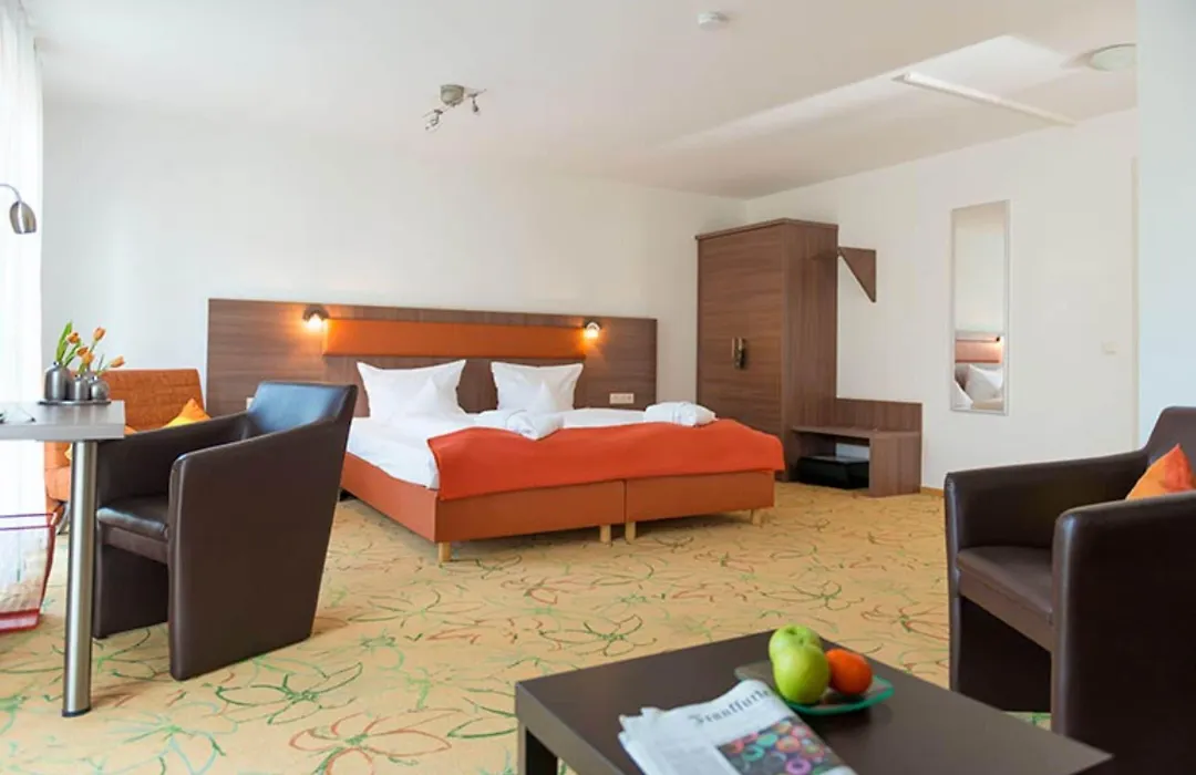 Hotel Aviva By Apolonia-1