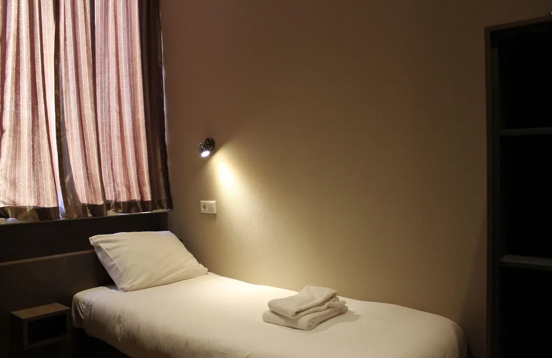 Blossoms City Hotel-1