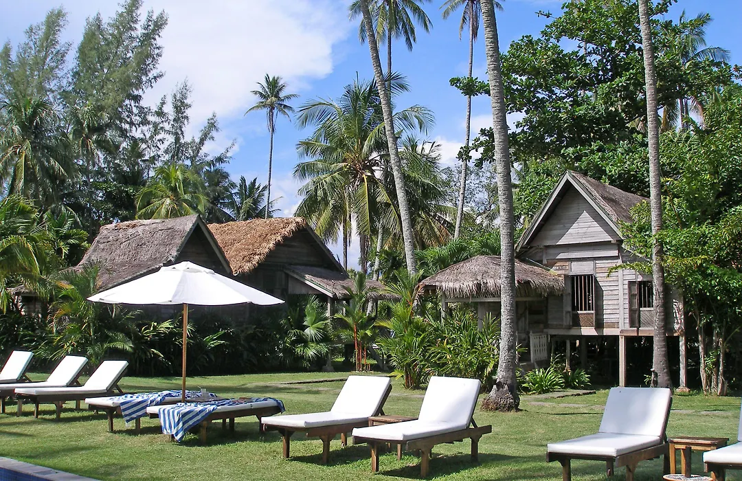 Bon Ton Antique Wooden Villas-1