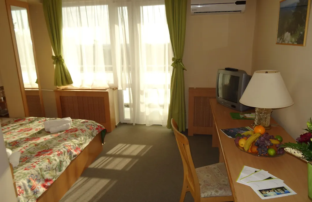 Hotel Fit Heviz-1