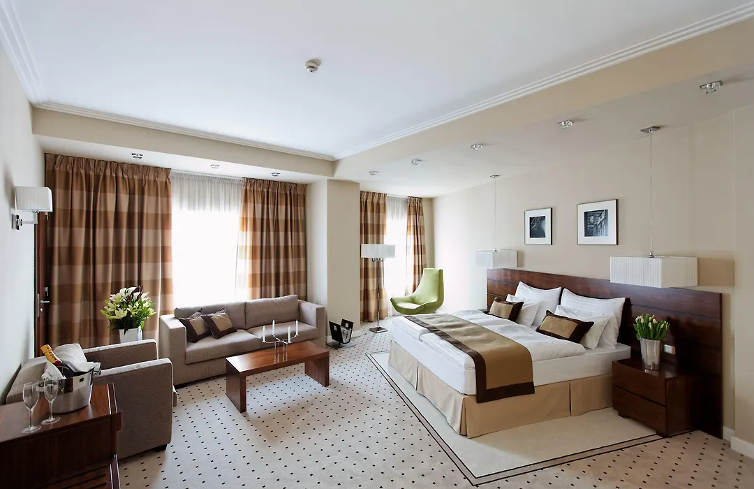 Capital Plaza Hotel-1
