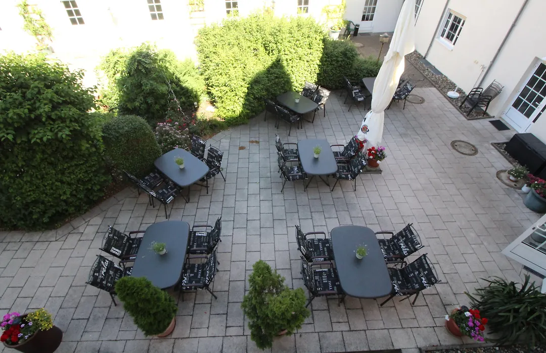 Hotel Weisser Schwan-1