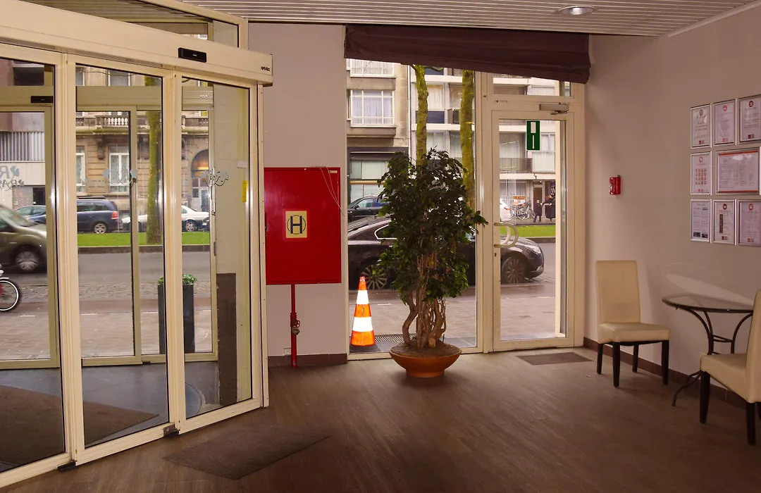 Ambassador Suites Antwerp-1