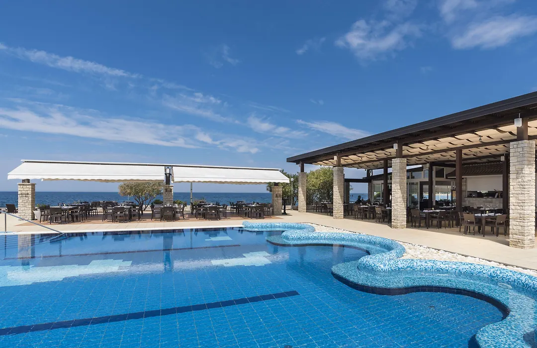 Apartments Amfora Plava Laguna-1