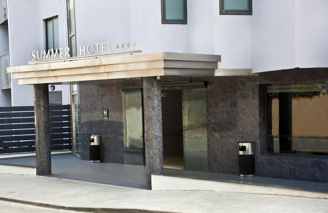 Summer Hotel-1