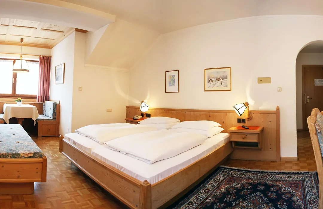 Hotel Dolomiti Madonna-1