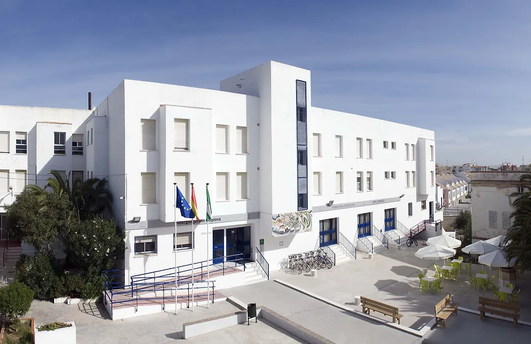 Albergue Inturjoven Chipiona-1