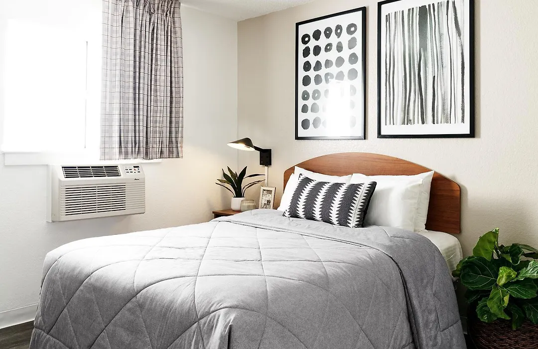 Intown Suites Extended Stay Chesapeake Va - I-64 Crossways Blvd-1