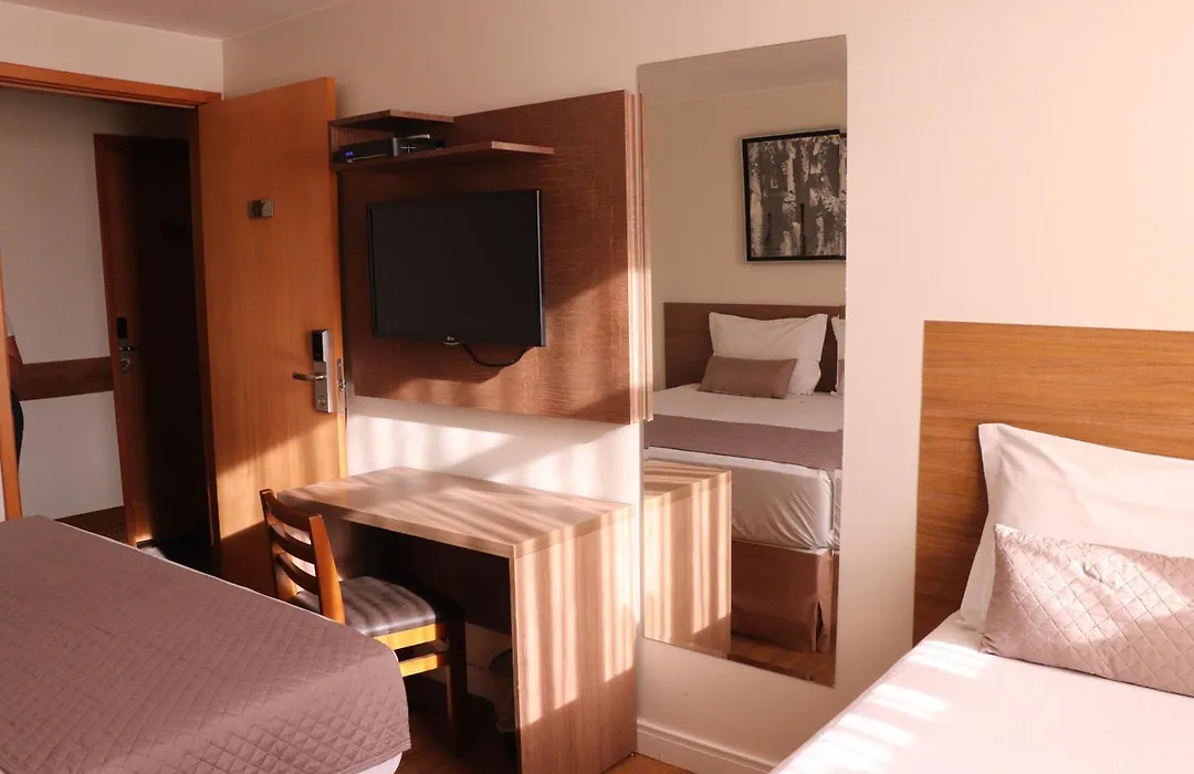 Vida Plaza Hotel-1