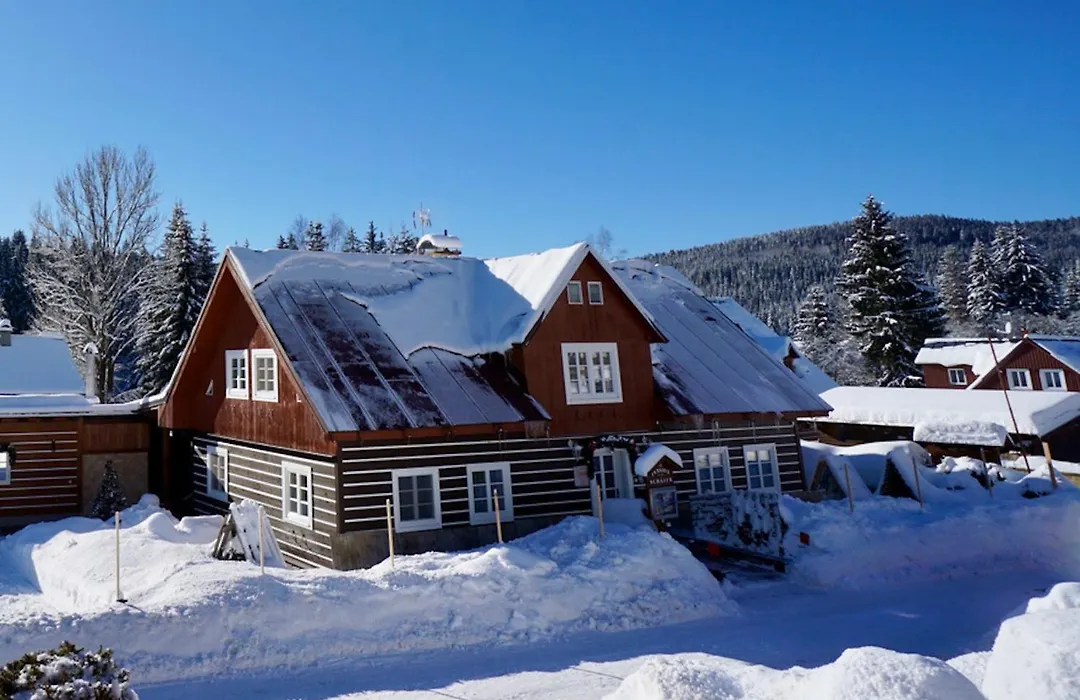 Chalet Schaefer S Vyhrivanym Bazenem Se Slanou Vodou A Saunou-1