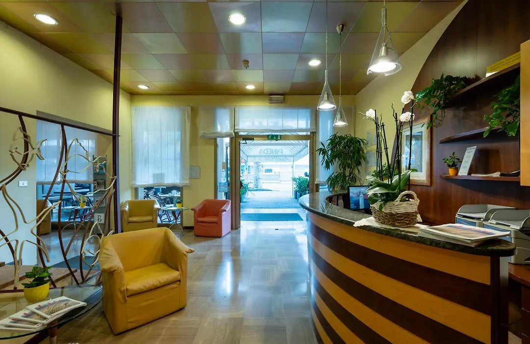 Aparthotel Pineda-1