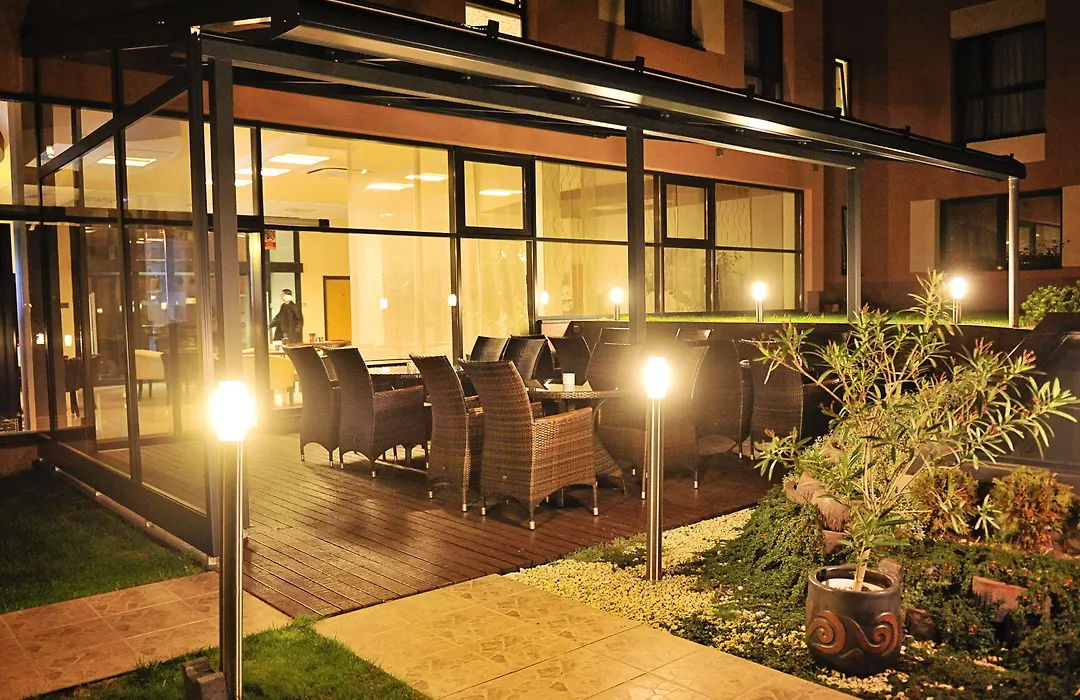 Melrose Apartments-1