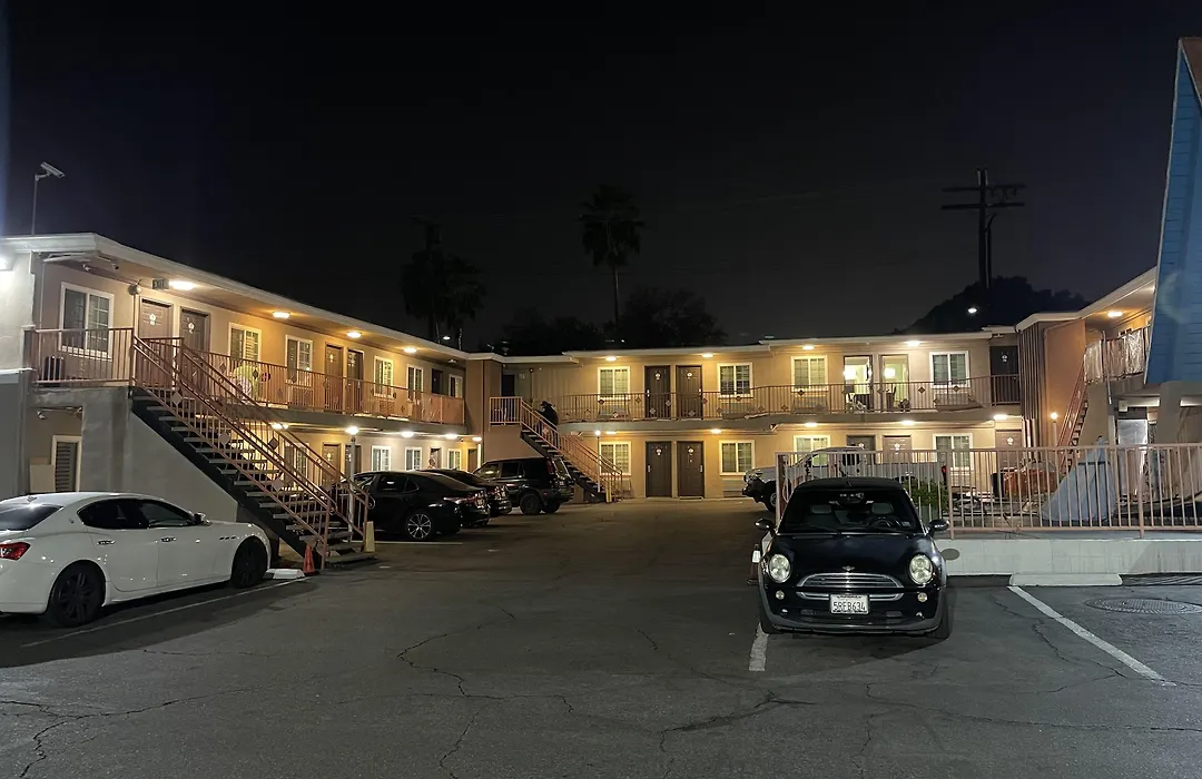 La Casa Inn-1