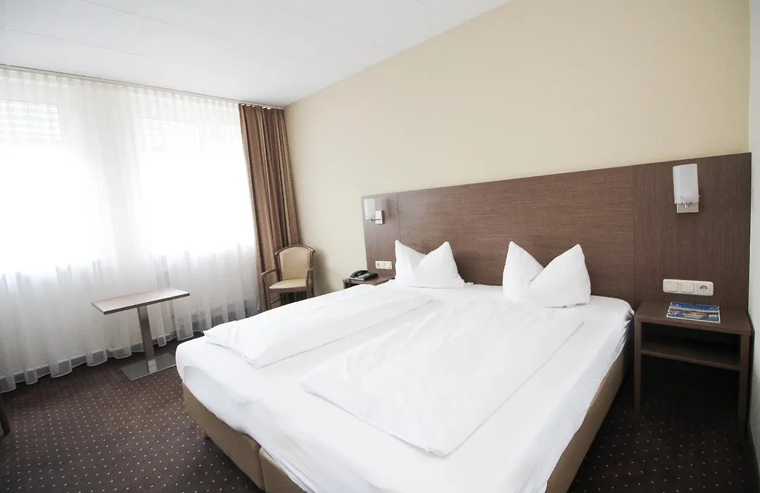 Hotel Berliner Ring-1
