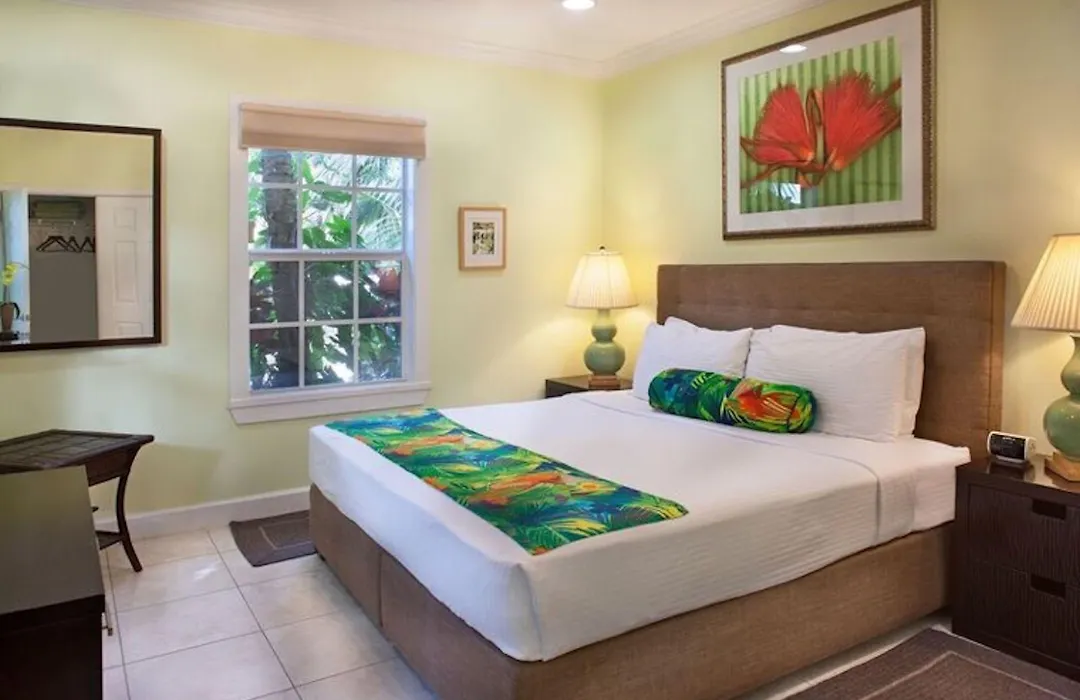 Travelers Palm Inn-1