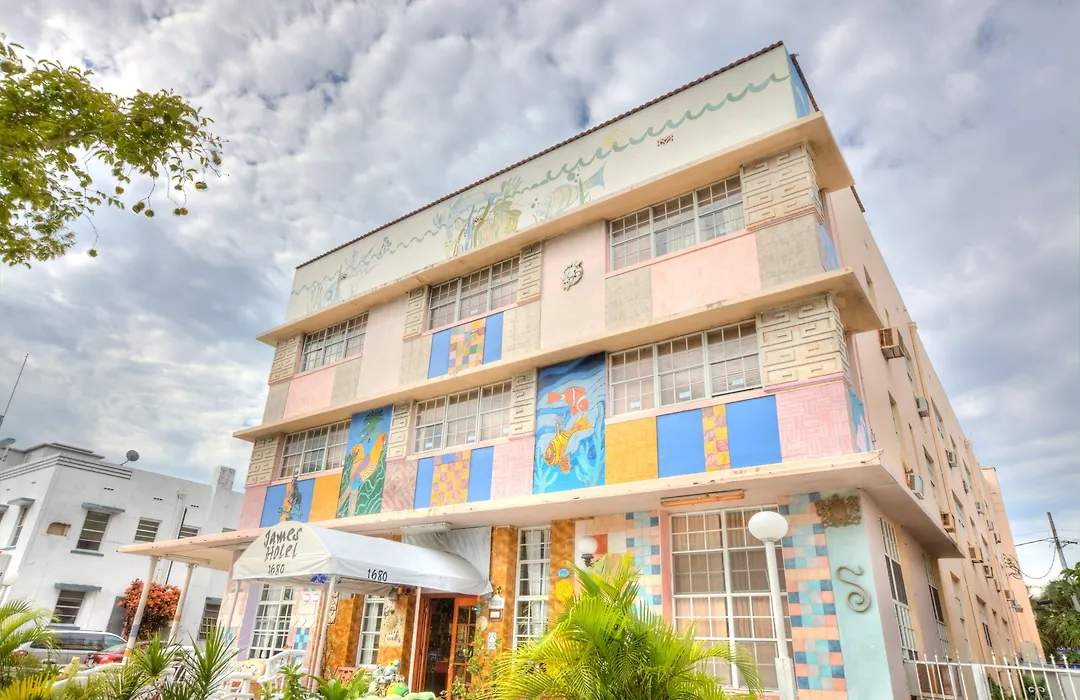 James Hotel-1