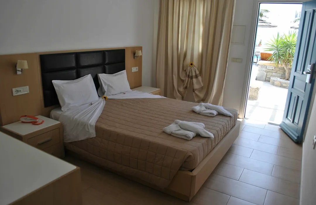 Petinaros Hotel-1