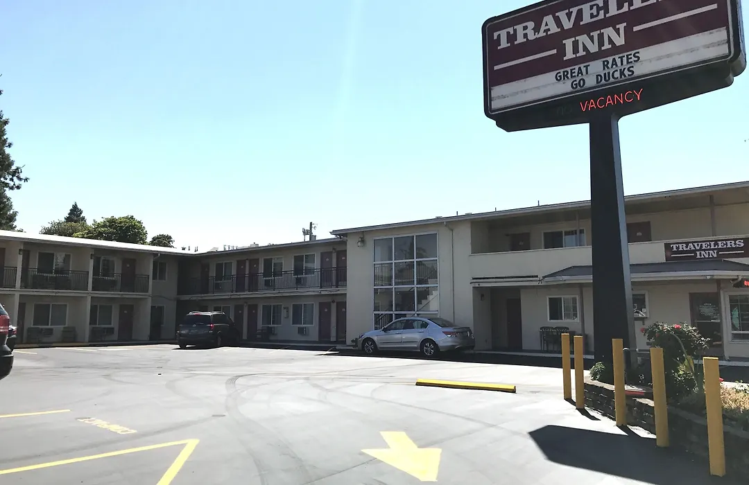 Travelers Inn Eugene University-1