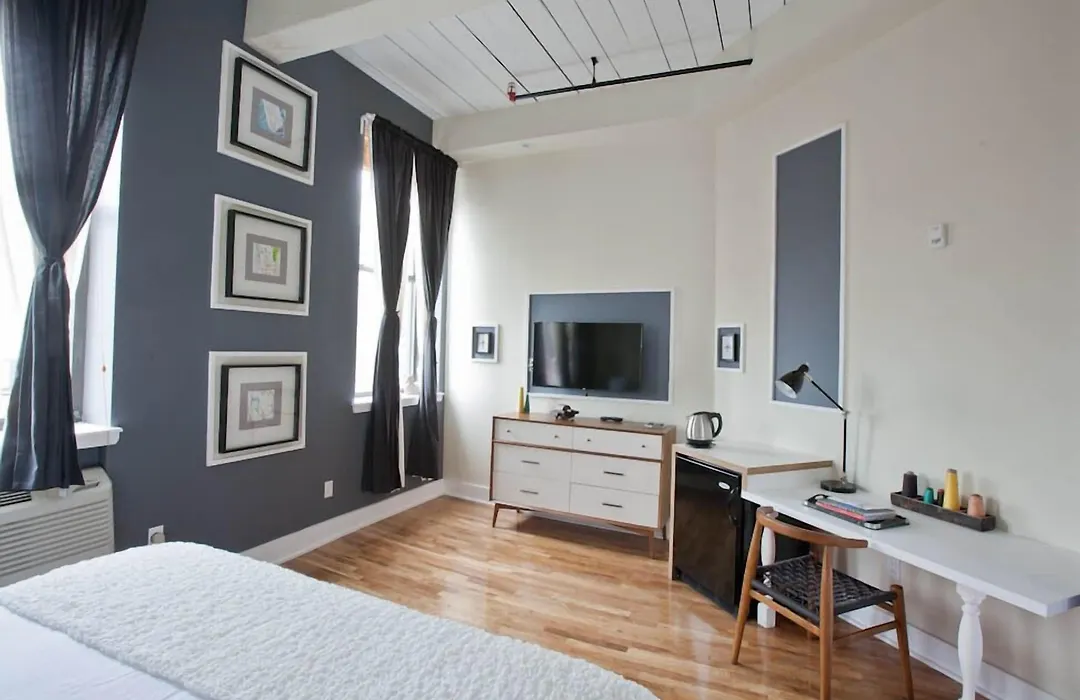Henry Norman Hotel-1