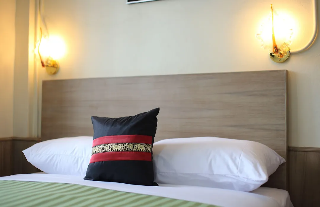 Sukhumvit 20 Guest House-1