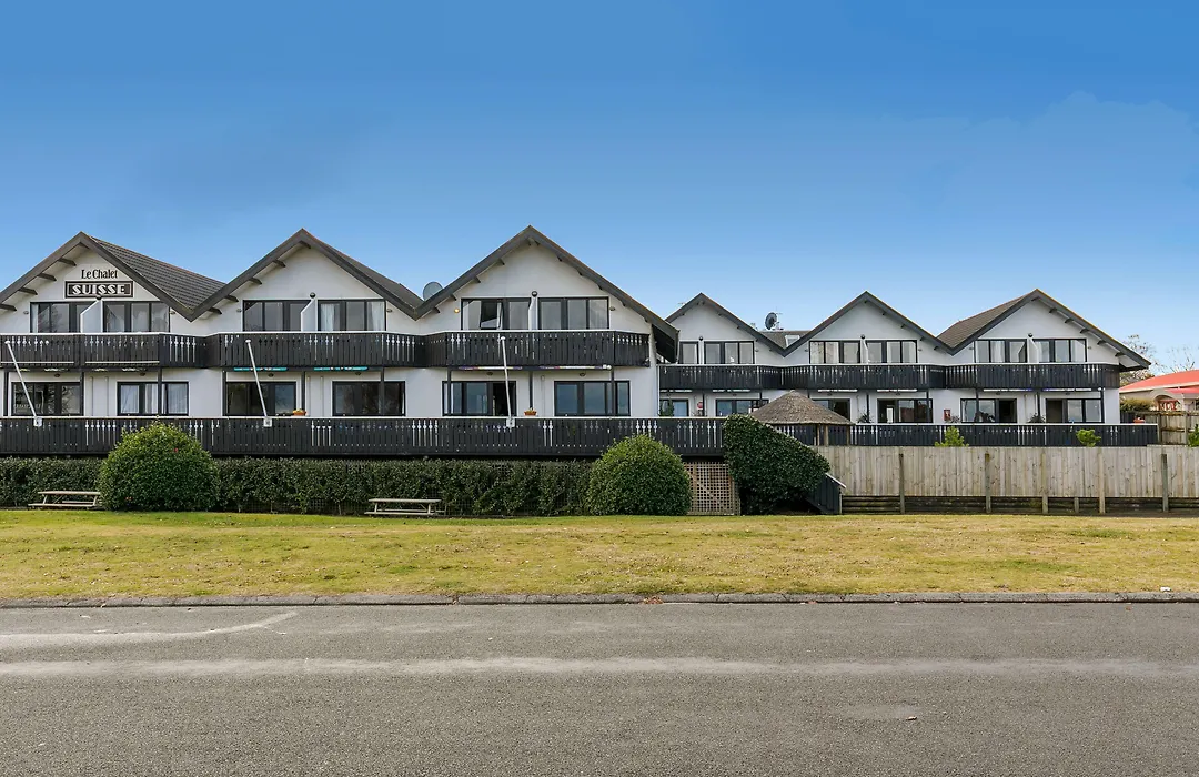 Le Chalet Suisse Motel Taupo-1