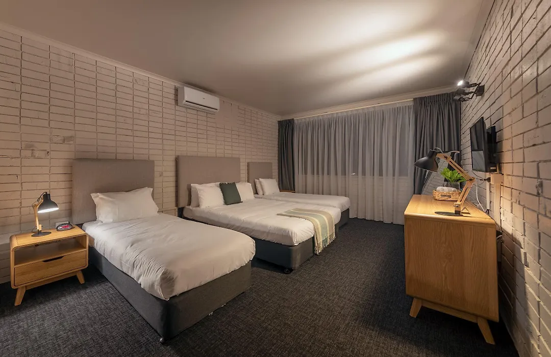 Palms Hotel-1
