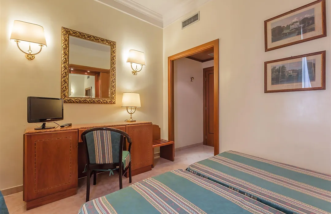 Raeli Hotel Luce-1
