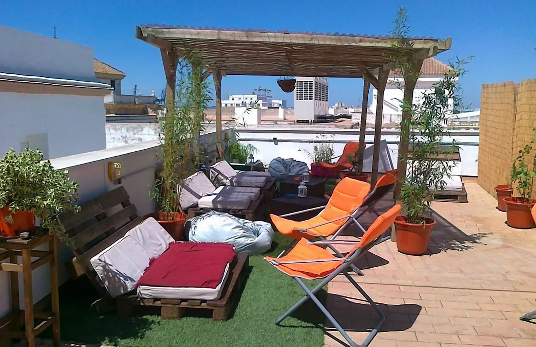 Cadiz Inn Backpackers-1