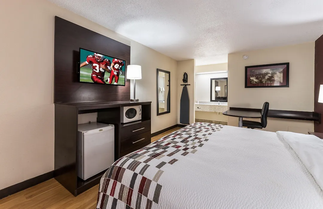 Red Roof Inn Indianapolis - Castleton-1