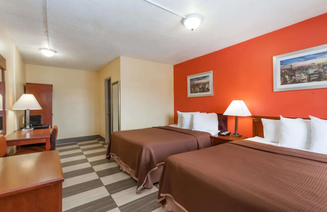 Travelodge By Wyndham Jersey City-1
