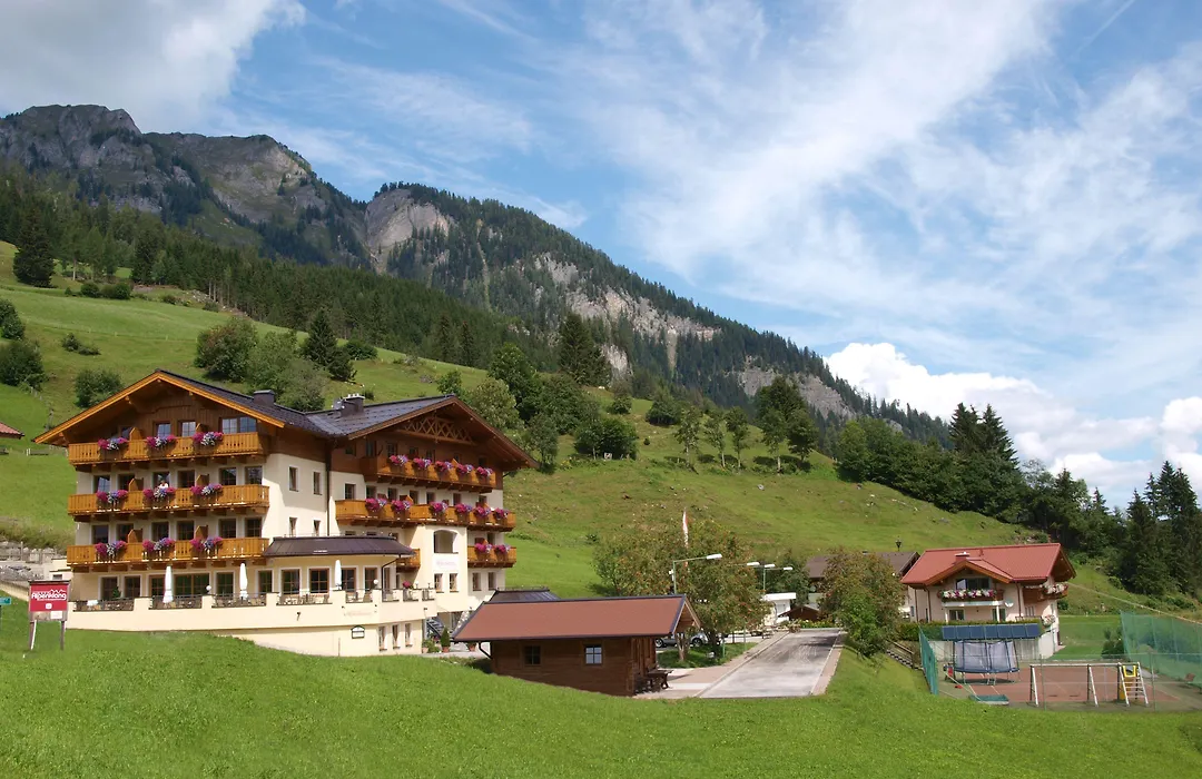 Hotel Alpenklang-1