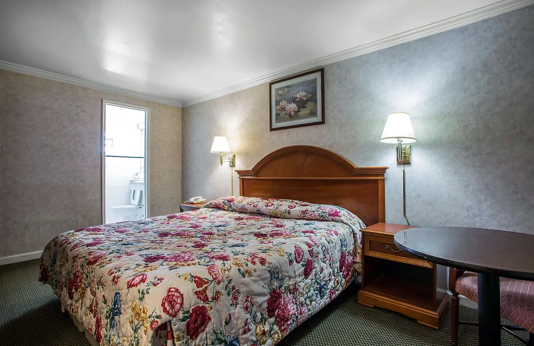 Downbeach Inn-1