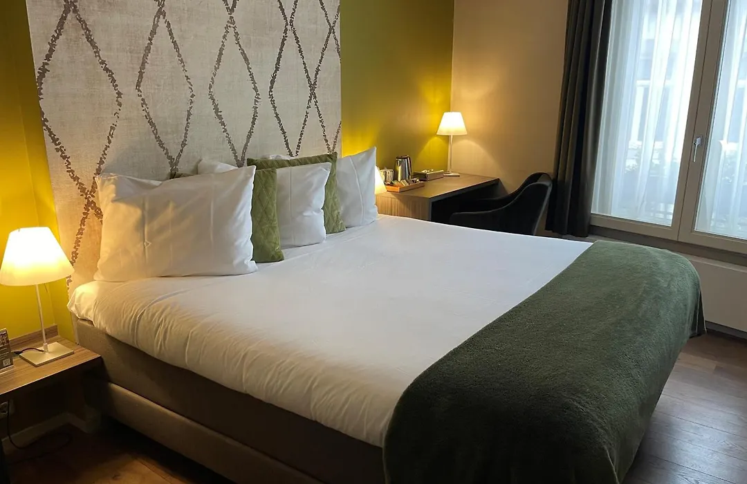 Hotel Au Quartier-1