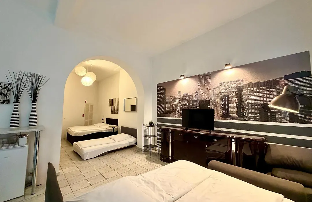 Altstadthotel Hayk Am Rhein-1