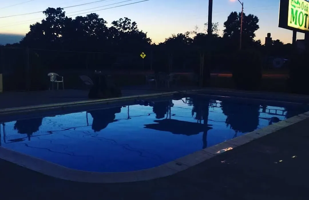 Oak Park Motel-1