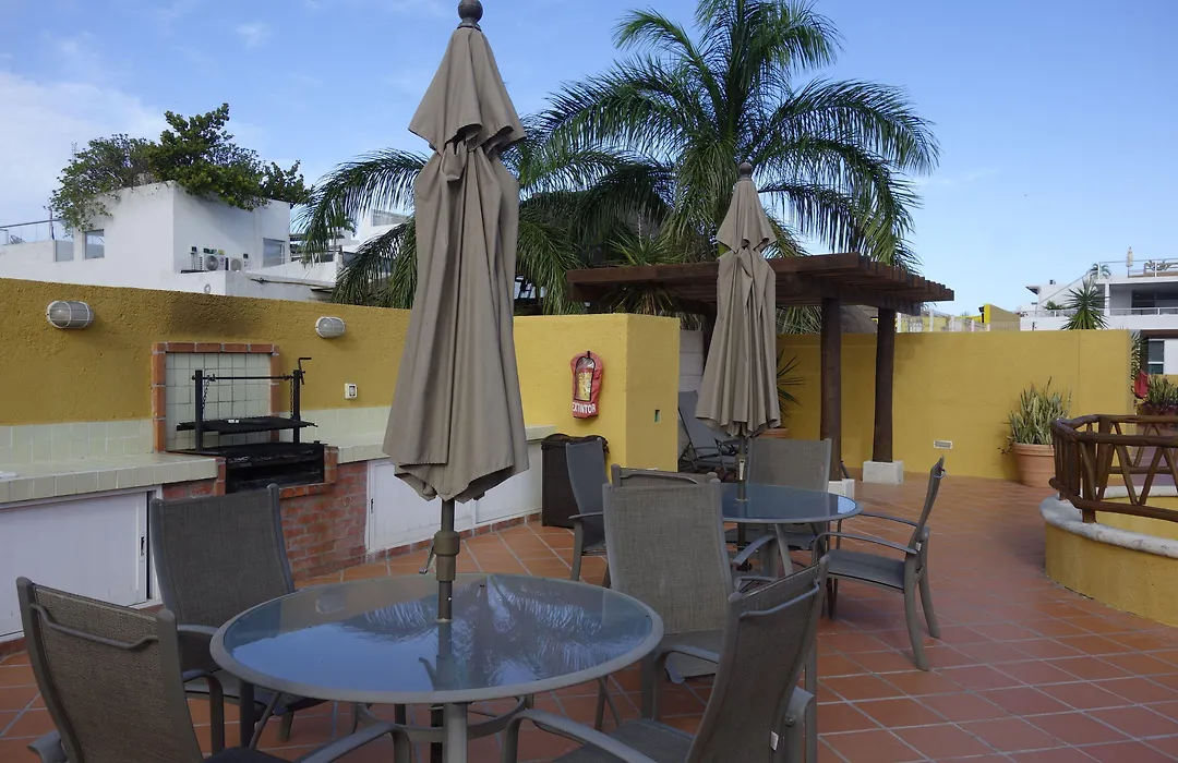 Las Palmas Condominio-1