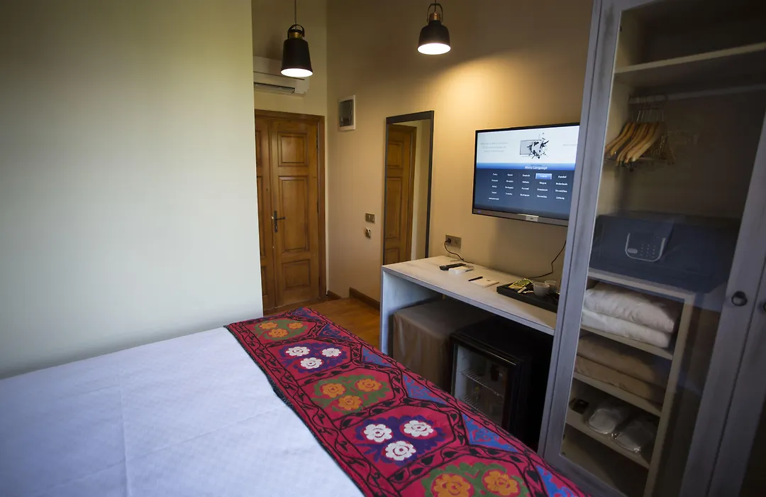 Char Me Hotel-1