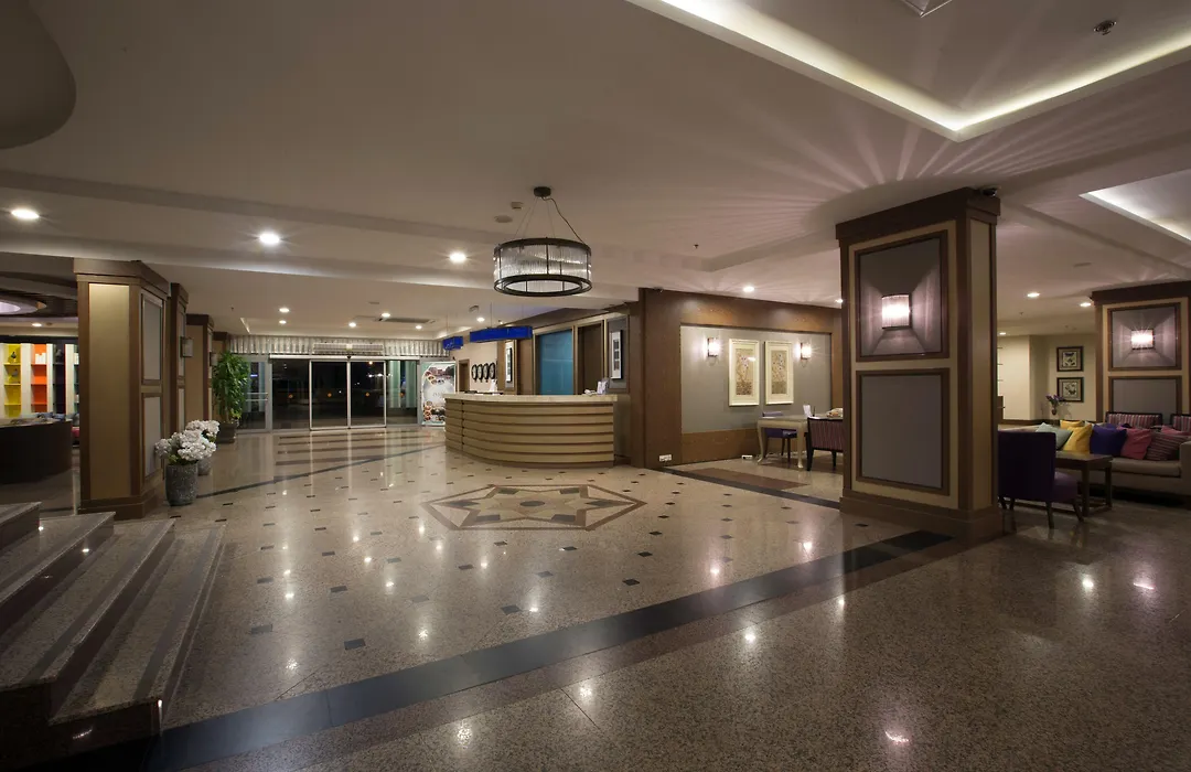 Insula Resort & Spa-1
