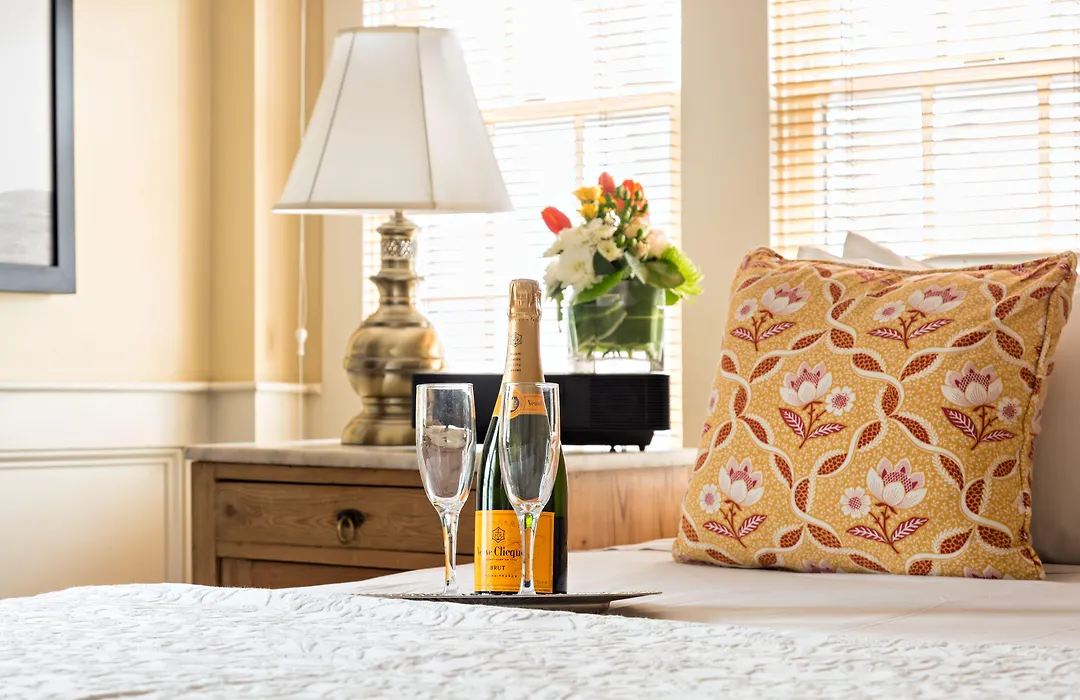 Brass Key Guesthouse Adults Only-1