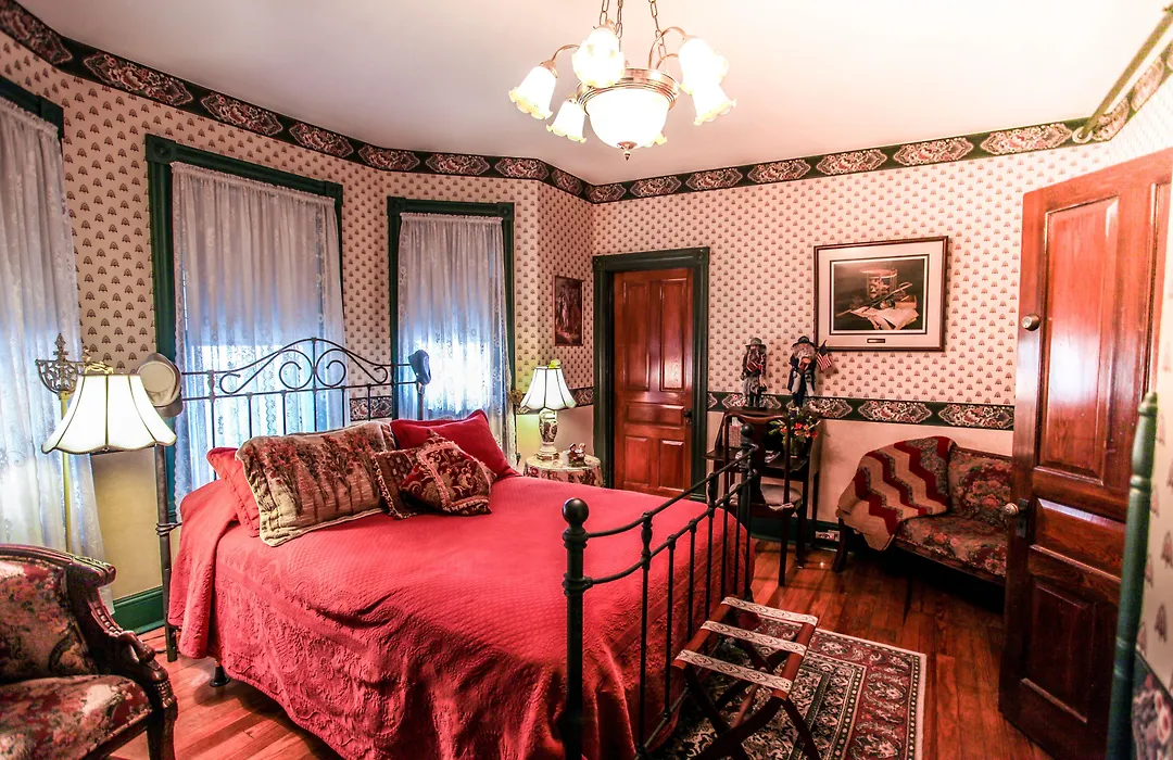Hollerstown Hill Bed And Breakfast-1