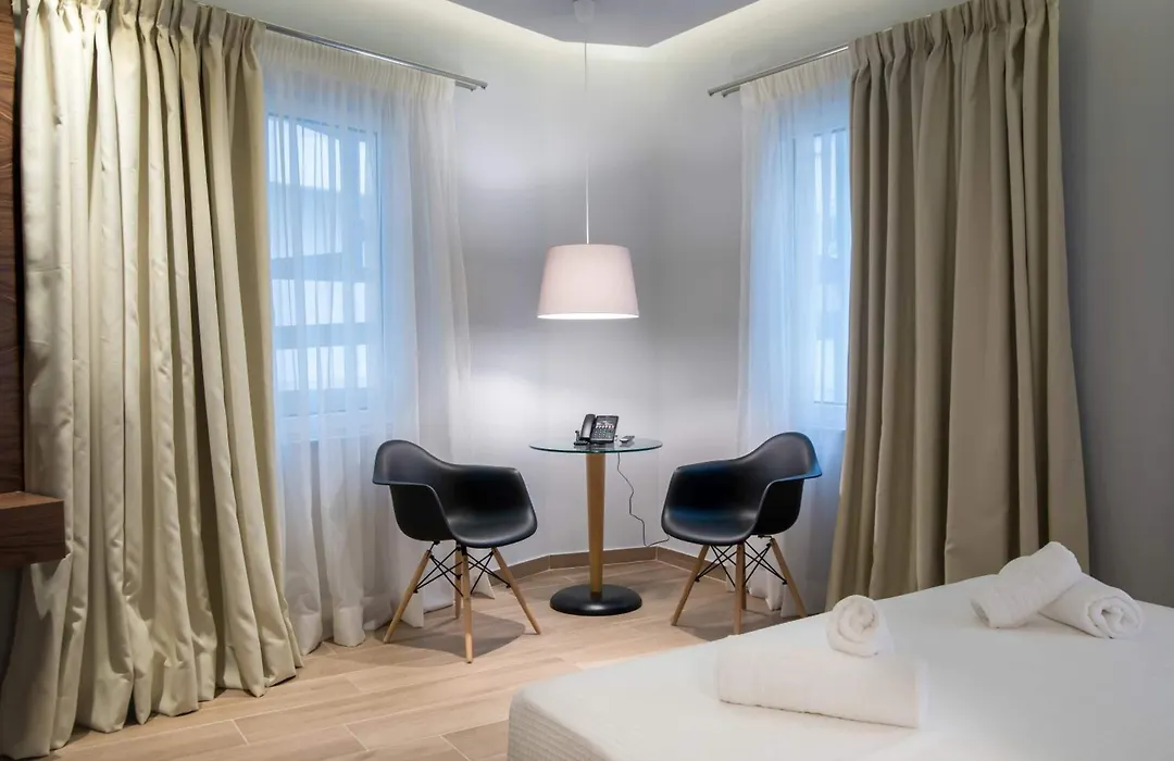 Ad Athens Luxury Rooms & Suites-1