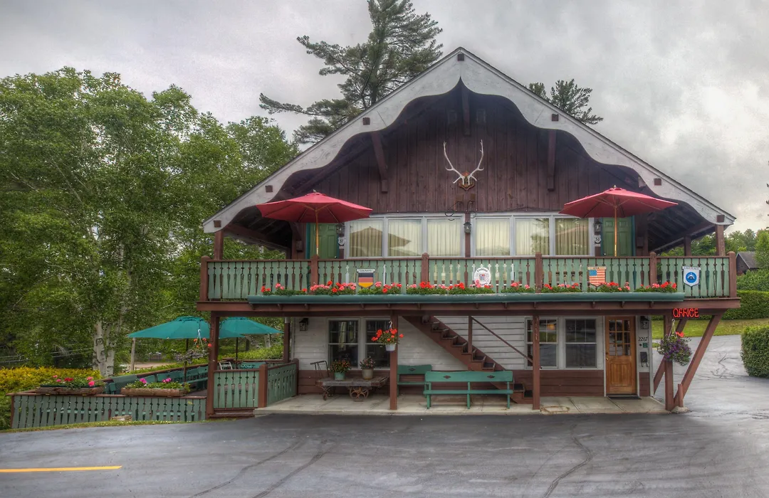 Town House Lodge-1