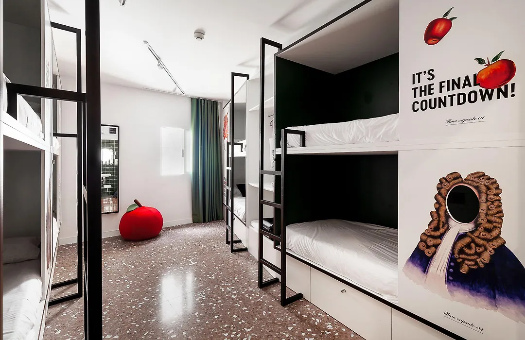 2060 The Newton Hostel-1