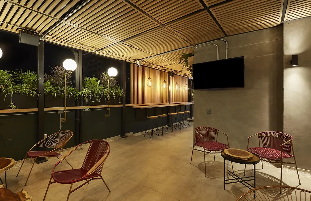 14 Urban Hotel-1