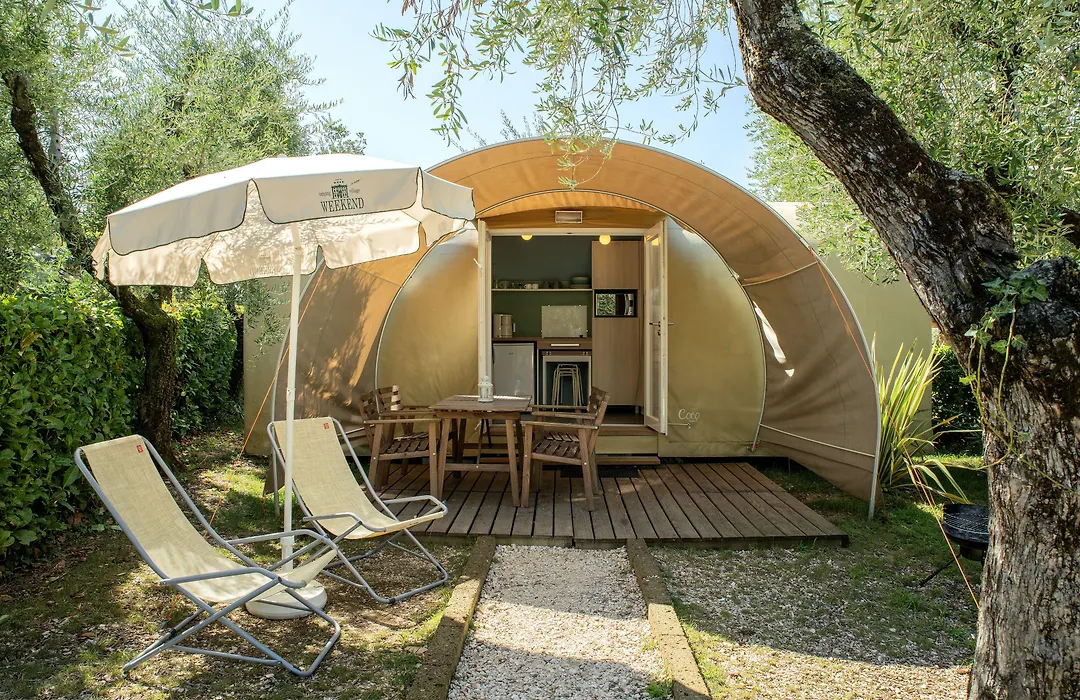Weekend Glamping Resort-1