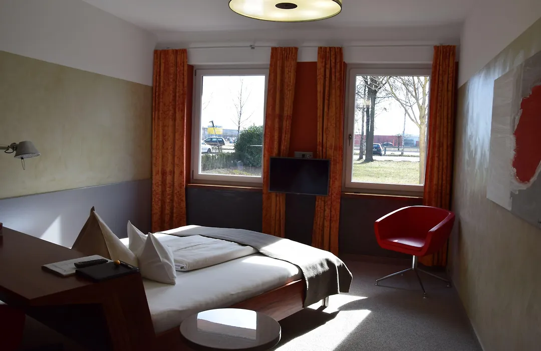 Hotel Maxlhaid-1