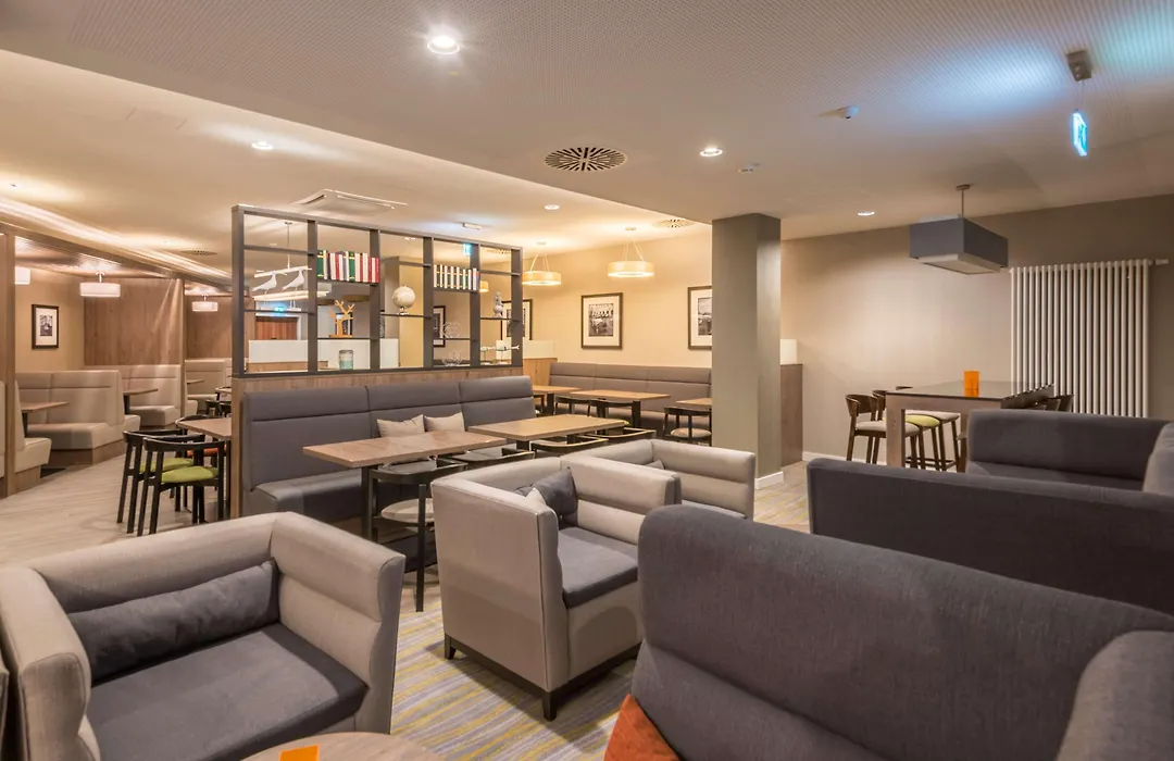 Hampton By Hilton Munich City West-1