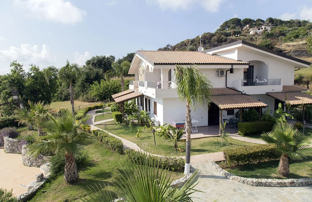 LUZIA AGRIRESORT - Piscina Panoramica e vista Mare a Capo Vaticano-1