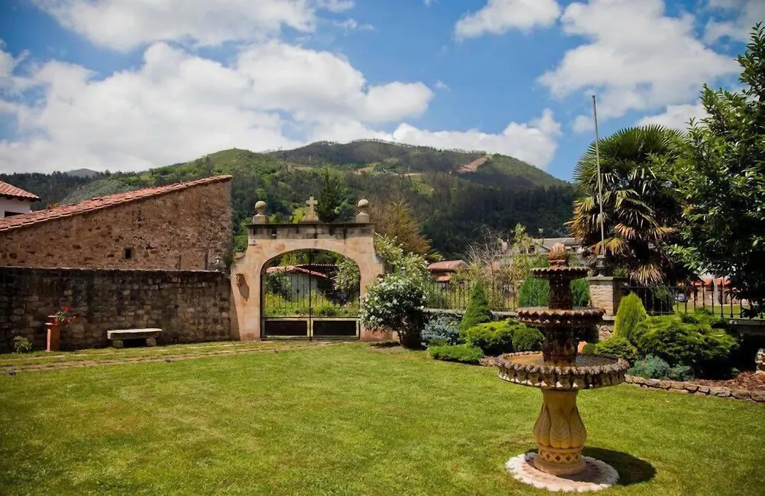Posada Real La Montañesa-1