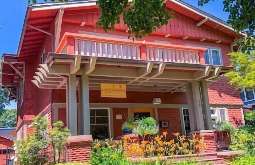 Lady Geneva Bed & Breakfast-1